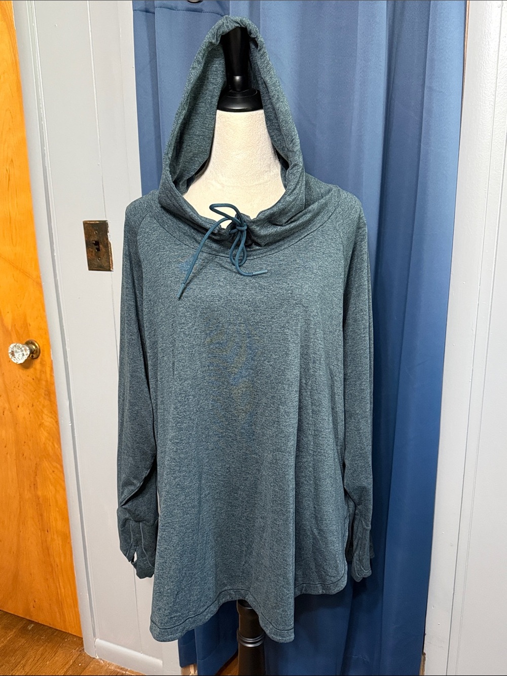 Athleta Uptempo Hooded Tunic- Green